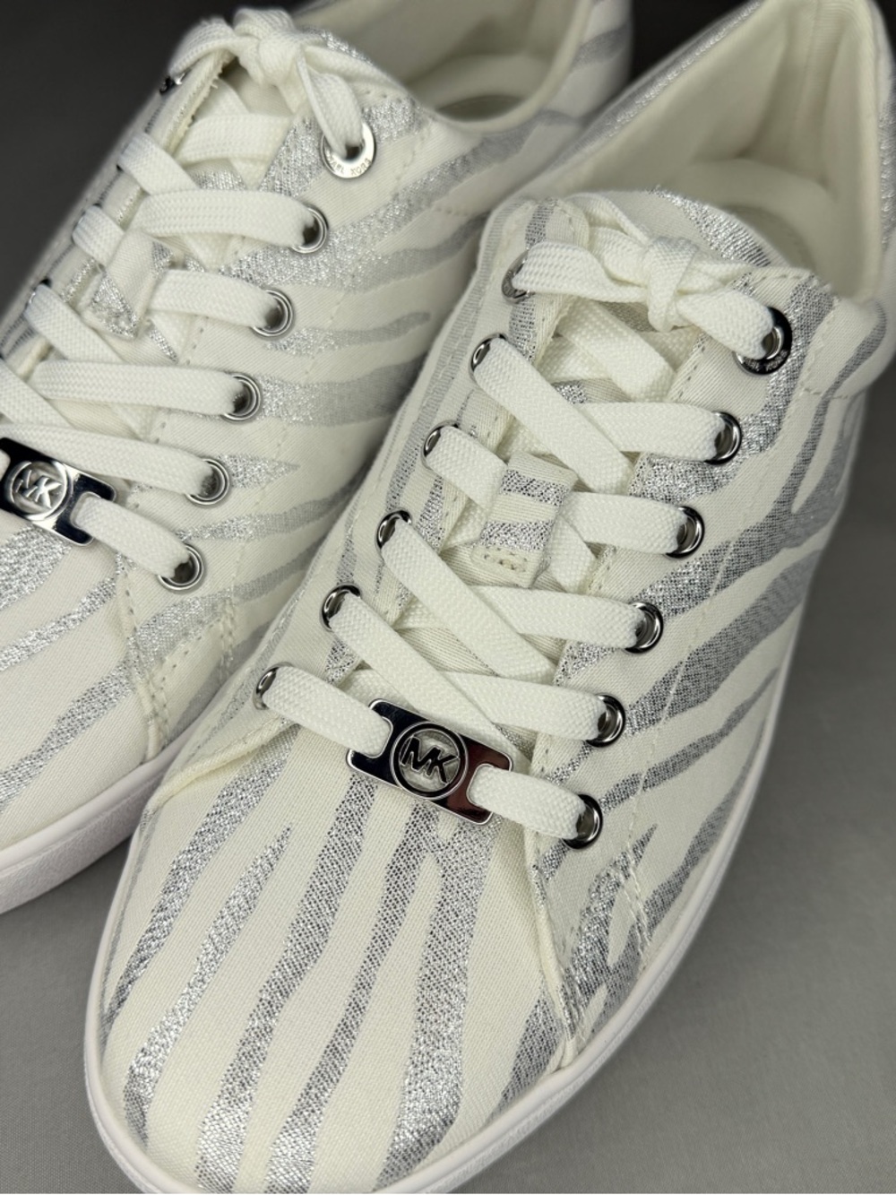 Michael Kors White & Silver Zebra-Stripe Low-Top Sneakers